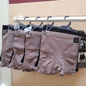 NWT 2PK Kathy Ireland Intimates; Black & Chocolate color; Sz L & M.  $30